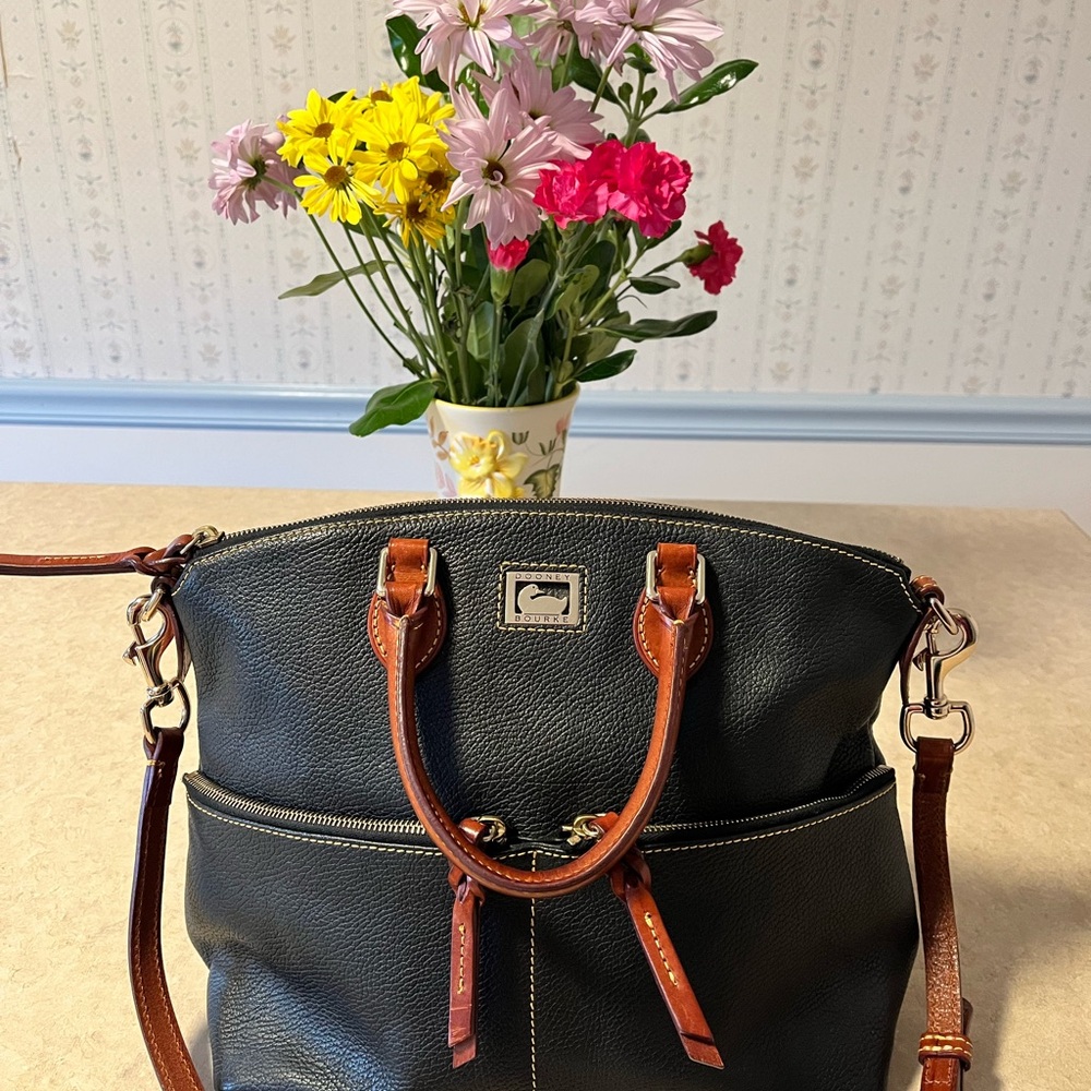 Dooney & Bourke Black and Brown Shoulder Bag with Structured Design